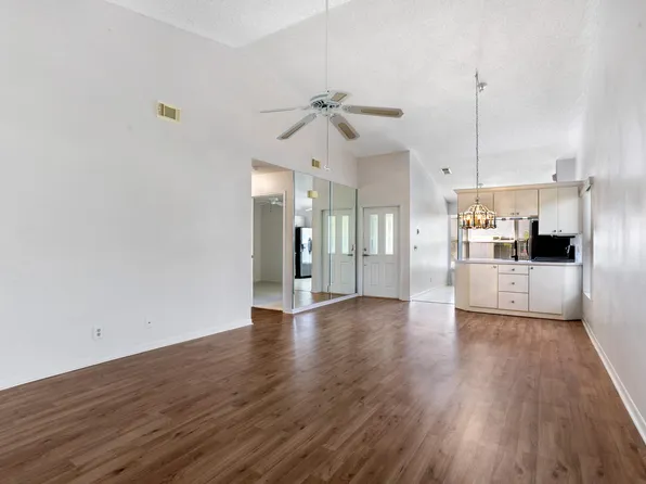 11193 SE Sea Pines Circle, Hobe Sound, FL 33455