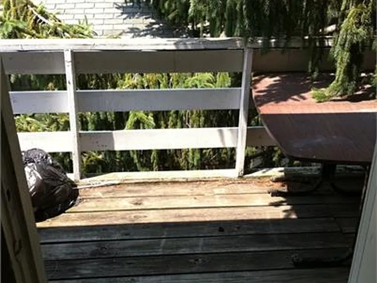 805 E Main St — Photo 3