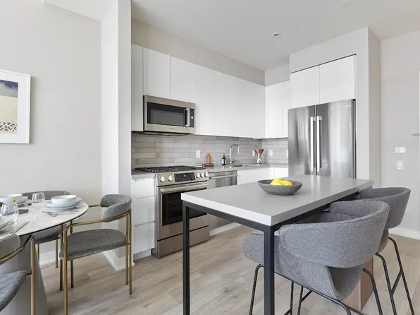 160 Front Street image 7 of 19