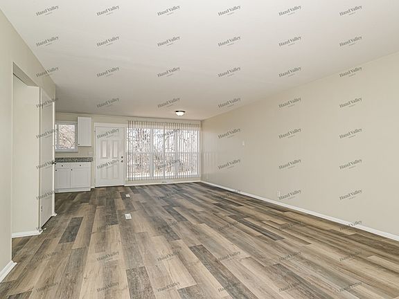 4th image of 2359 Hallwood Dr