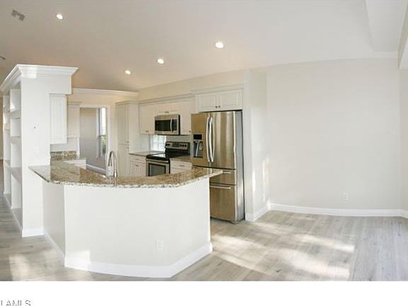 3rd image of 17851 Castle Harbor Dr