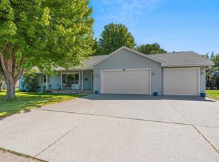1355 Cold Spring Rd, Neenah, WI 54956