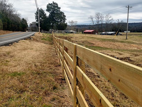 2nd image of 3228 Trousdale Ferry Pike
