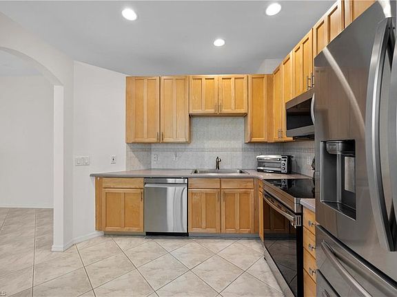 5th image of 7785 Woodbrook CIR #2801