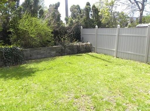 2nd image of 99 Dysart St