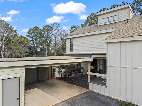 682 Highland Ct, Marietta, GA 30068