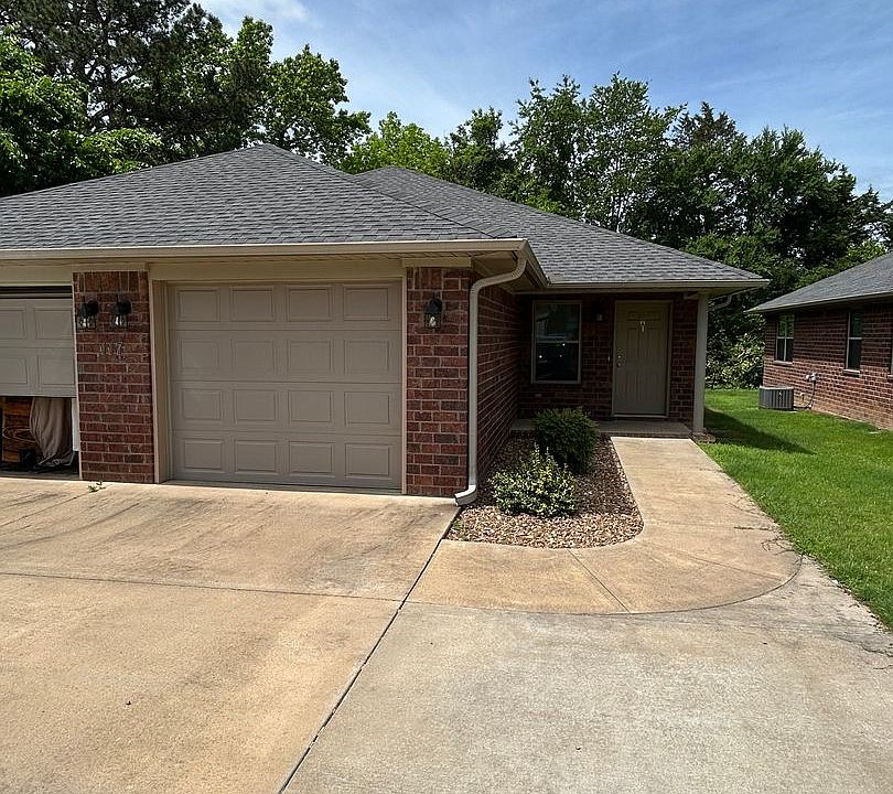 1st image of 117 Sequoya Dr #A & B