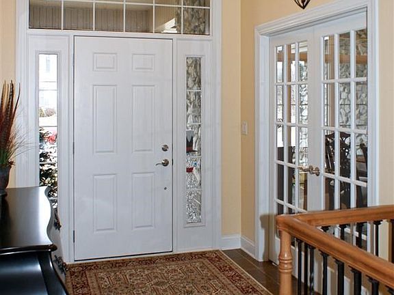 2nd image of 3122 Stratford Ct