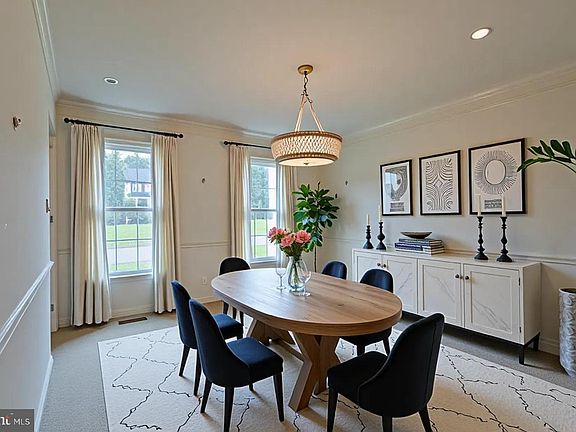 4th image of 1802 Hamlet Pl S