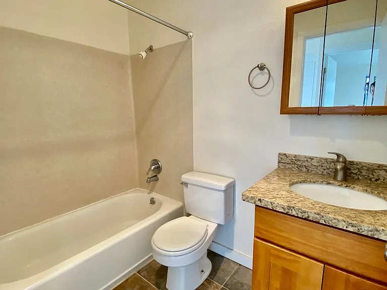 Annaron Apartments — Photo 3
