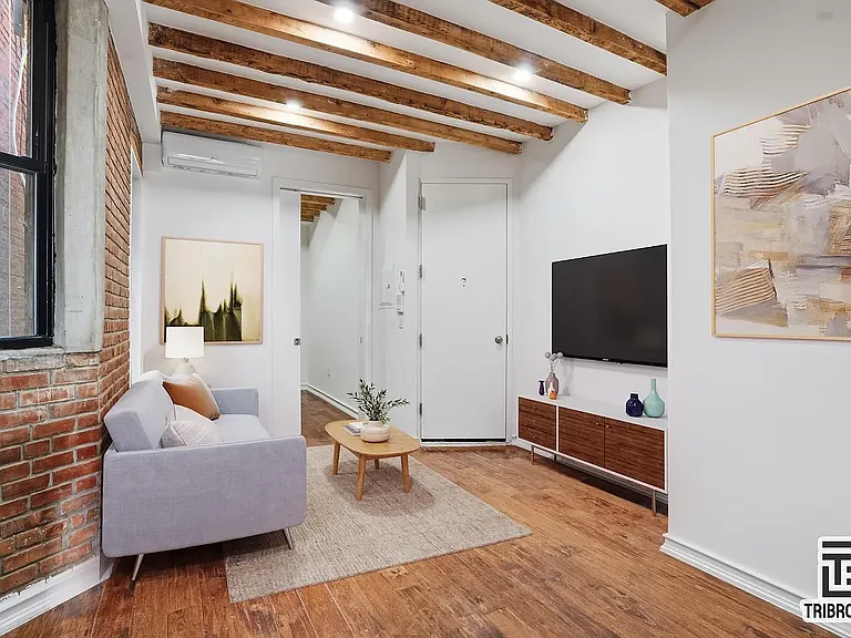 54 Market St #2A — Photo 2
