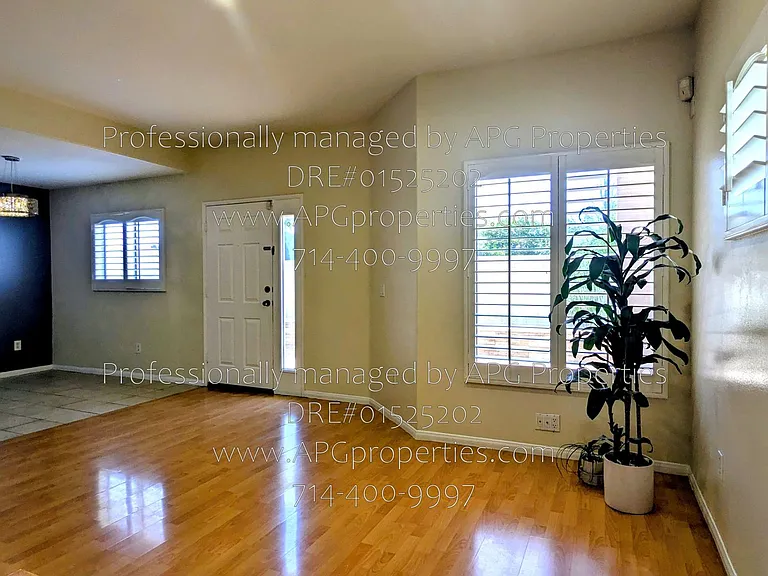 141 S Pritchard Ave — Photo 3