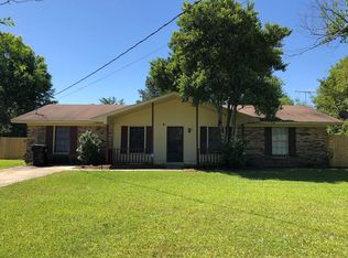 207 Carr Cir, Headland, AL 36345