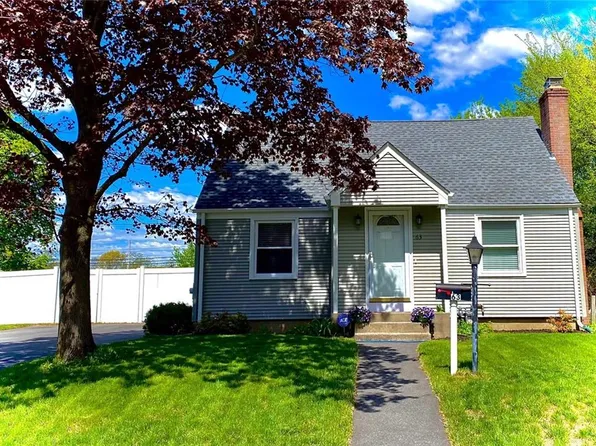 63 Shirley St, Warwick, RI 02888