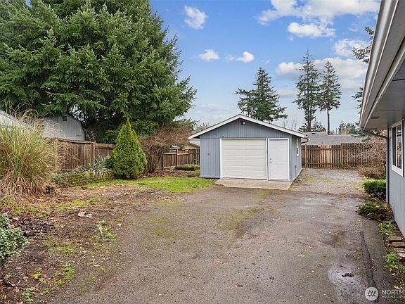 4th image of 10219 Barnes Lane S