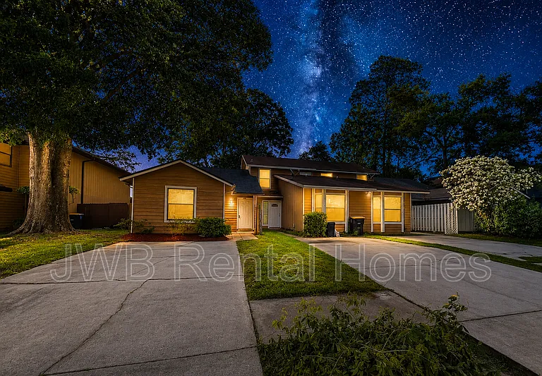 5671 Marathon Pkwy — Photo 11