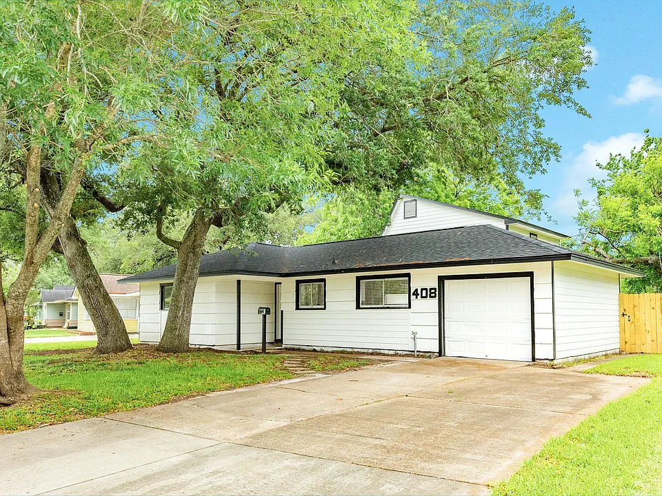 408 Gardenia St