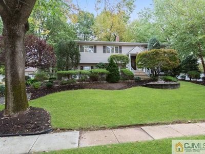 18 Dale Dr, Edison, NJ, 08820