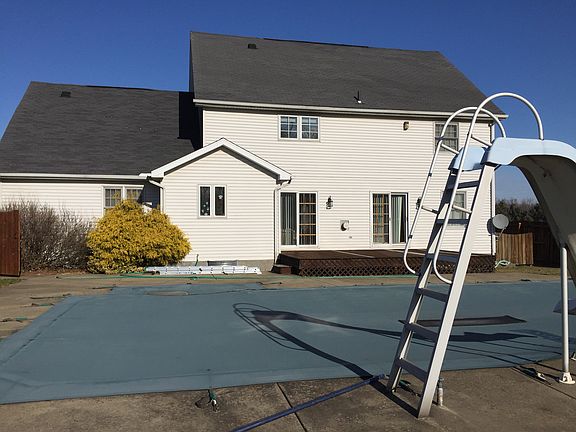 4th image of 230 Longview Cir