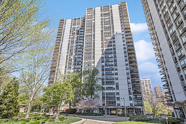 1st image of 1360 N Sandburg Ter APT 604C