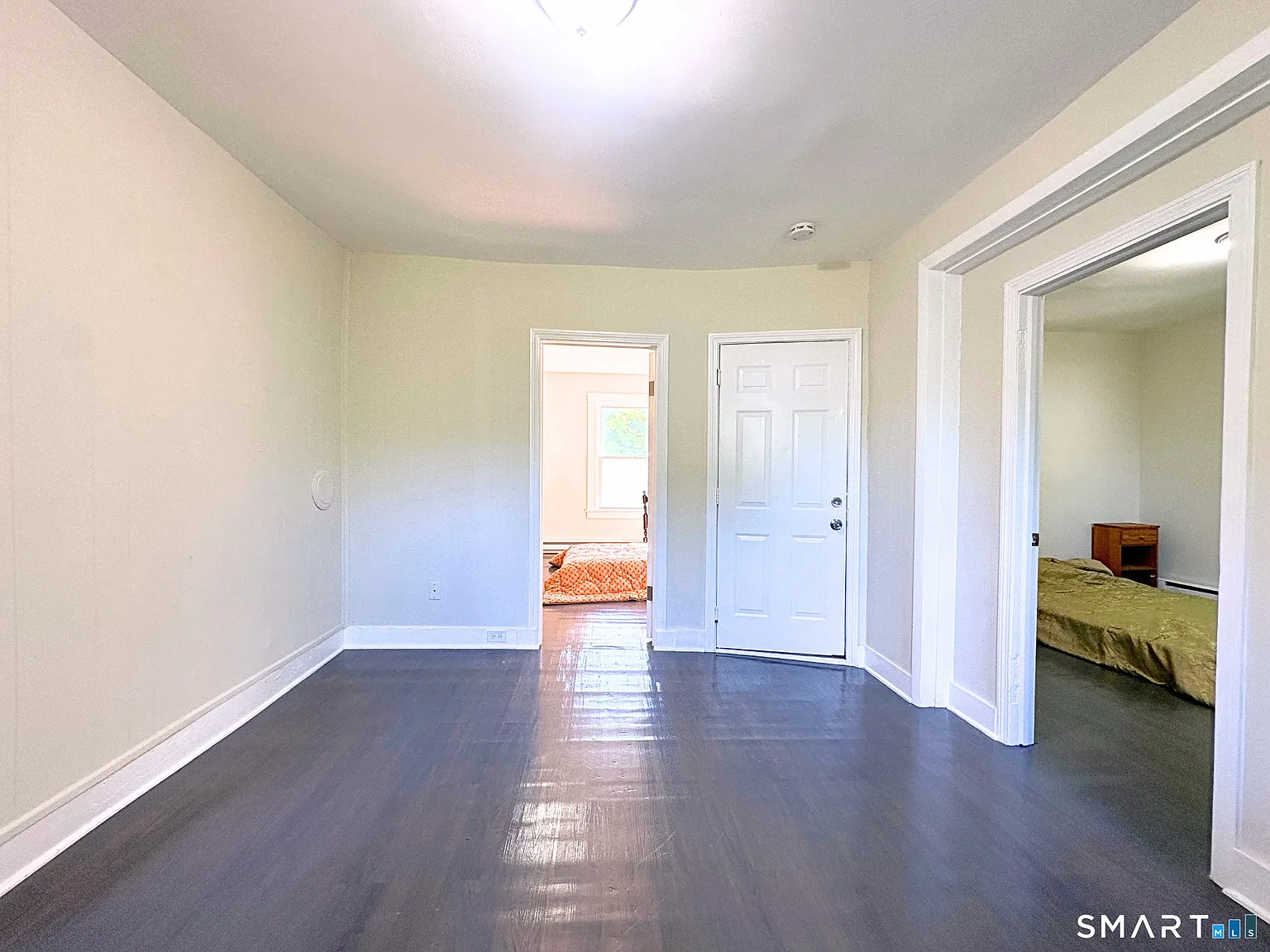 3 bed, 1.0 bath, 1000 sqft, $2,200 — Photo 4