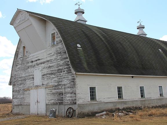 36'x72' dairy barn