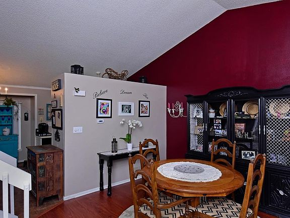 4th image of 10432 Strasburg Way
