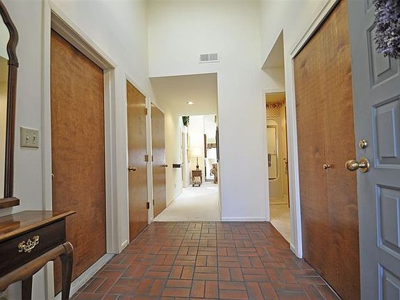 5th image of 1702 W North Shore Dr #34