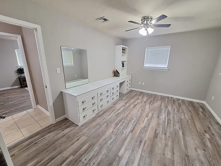 821 Princeton Rd — Photo 13