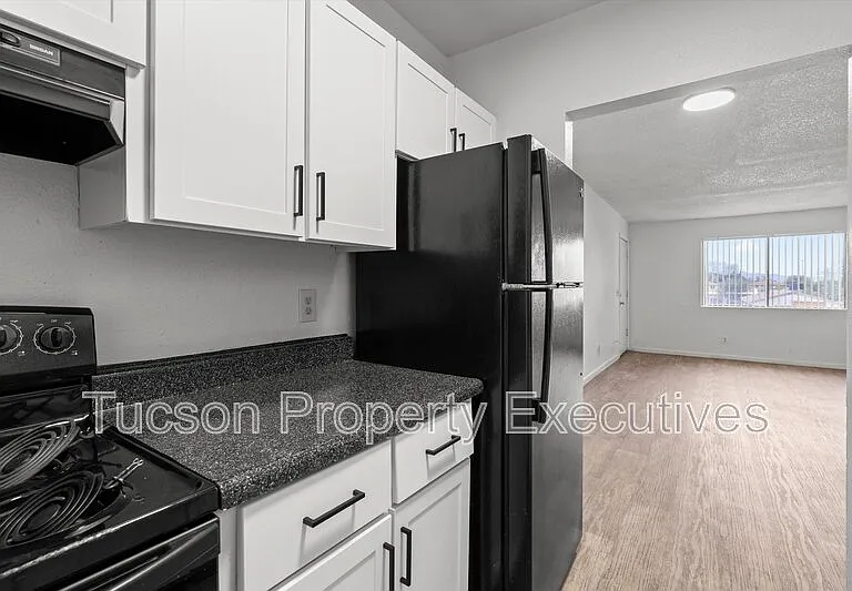 319 E Mohave Rd #206 — Photo 1