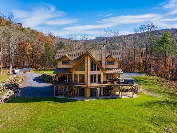 2nd image of 85 Button Hill Road