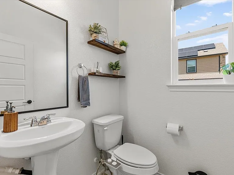 210 Texas Jack Dr — Photo 34