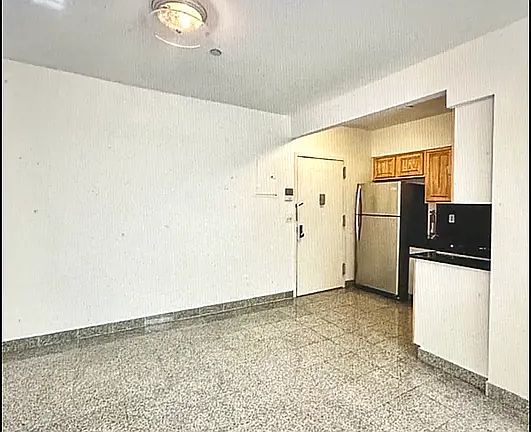 5th image of 146 Attorney St APT 2B