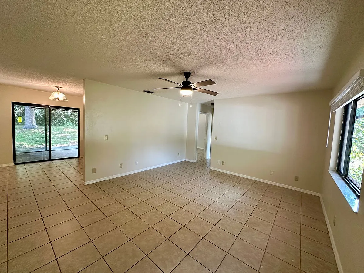 Building Photo - 745 Tumblebrook Dr