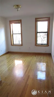 Rented by Kian Realty | media 15