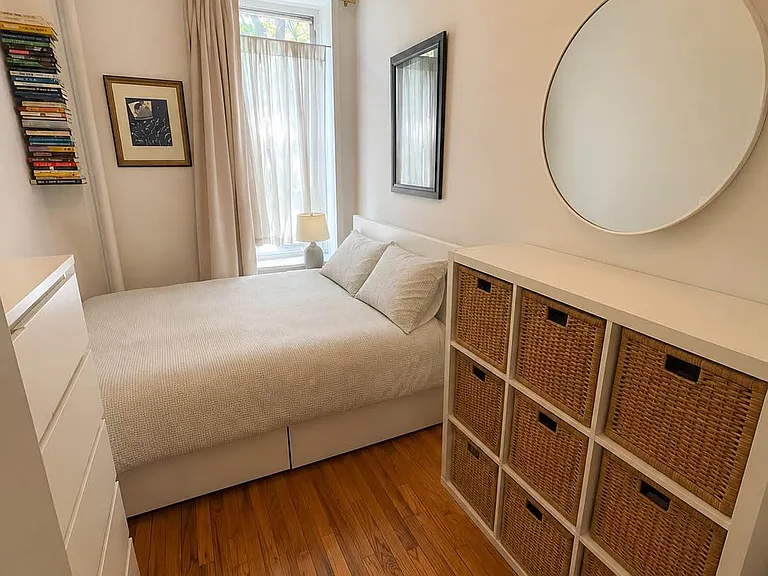 453 W 47th St #3F — Photo 3