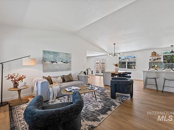 2nd image of 4463 N Elgin Way