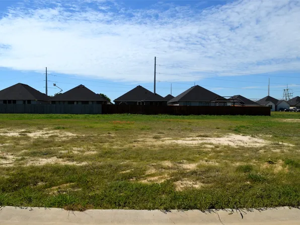 313 Preston Rd, Mabank, TX 75147