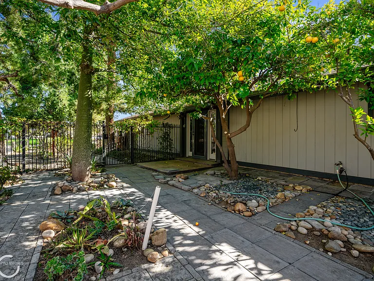 12139 Cattle King Dr — Photo 14