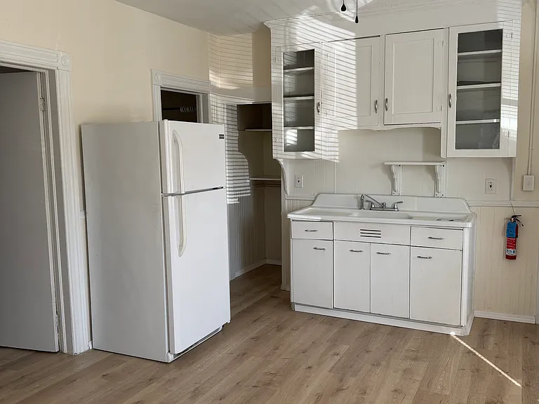 305 Bacon St #1 — Photo 6