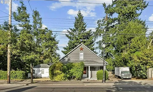 809 Molalla Ave Photo 1