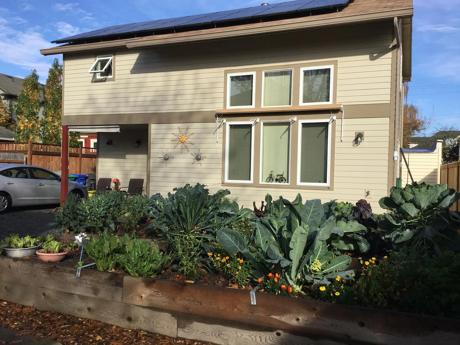 2 bed, 800 sqft, $2,025 — Photo 1