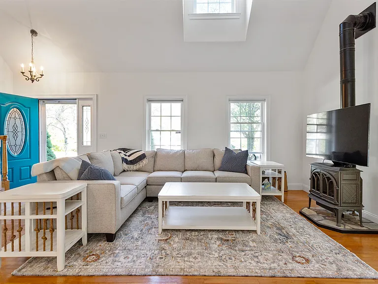 11 Richard Rd — Photo 10