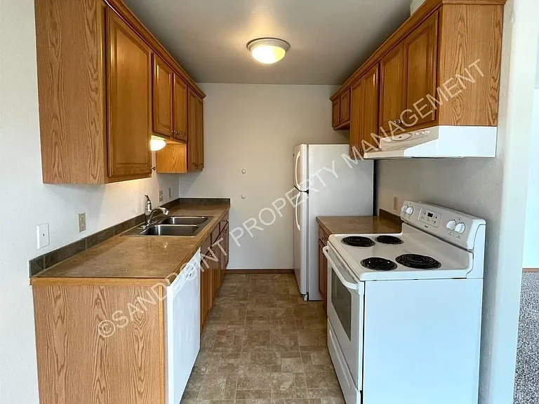 910 N Division Ave #102 — Photo 14