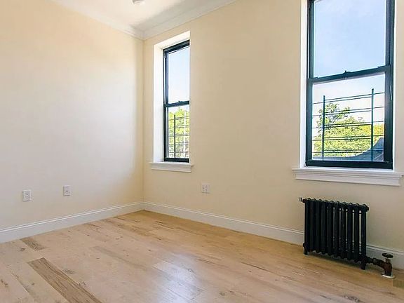 4th image of 946 Bushwick Ave #419
