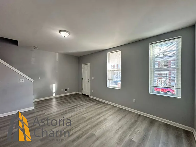 614 Linnard St — Photo 5