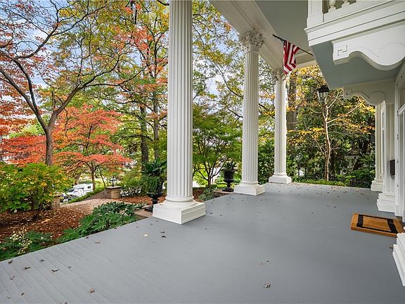 4th image of 31 Inman Cir NE