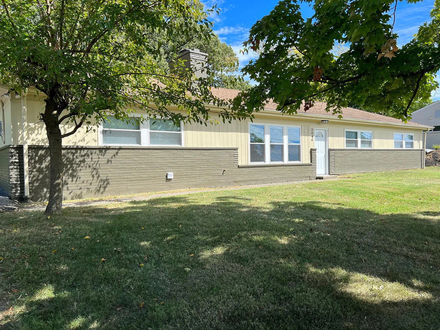 3046 Brookwood Dr photo 1