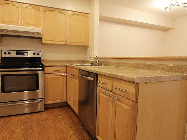 3946 El Camino Pl #11 — Photo 8
