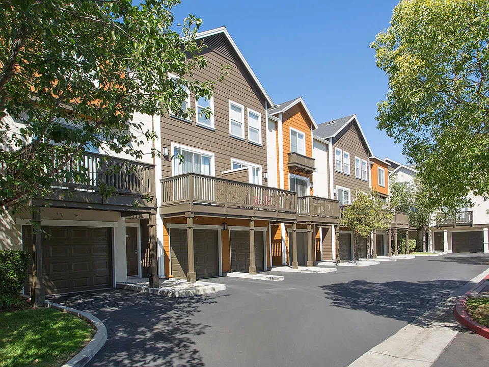 Attached Garage Parking